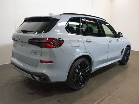 New 2026 BMW X5 xDrive40i w/ M Sport Package image 4