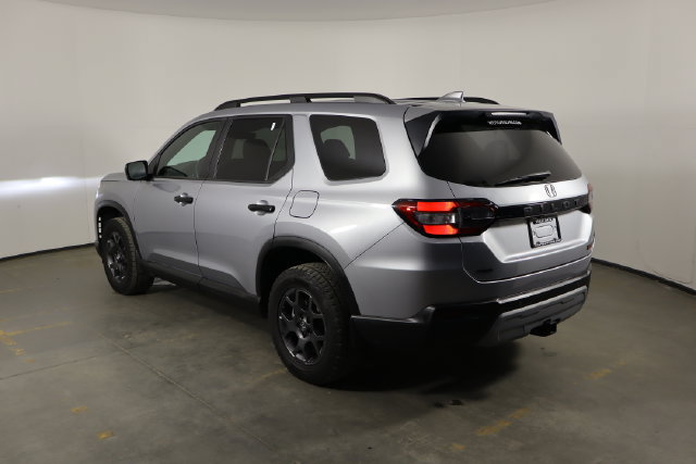 Used 2025 Honda Pilot TrailSport image 46