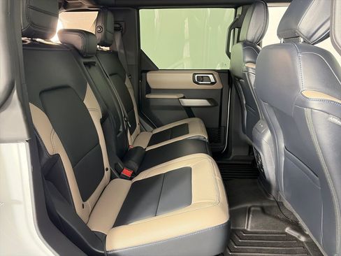 Used 2022 Ford Bronco Wildtrak AWD/4WD image 31