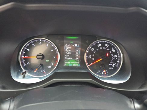 Used 2019 Toyota RAV4 XLE image 19