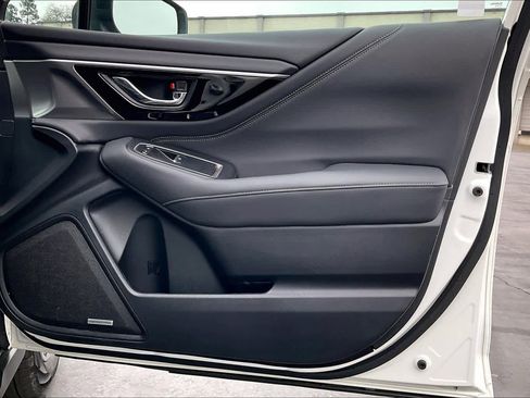 Used 2023 Subaru Outback Limited image 27