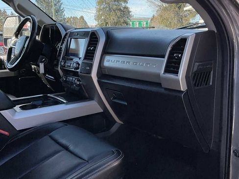 Used 2021 Ford F250 Lariat w/ Chrome Package image 55