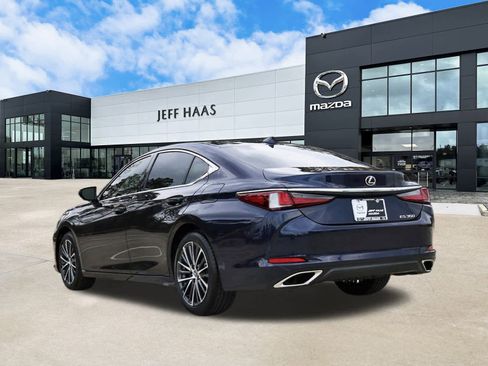 Used 2025 Lexus ES 350 w/ Premium Package image 2