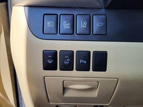 Used 2016 Toyota Highlander Limited Platinum AWD/4WD image 21