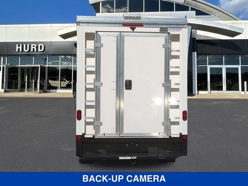 New 2026 GMC Savana 3500 RWD image 6