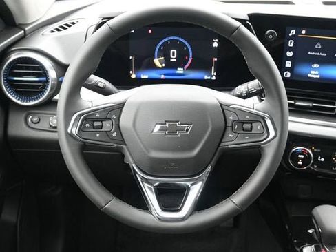 New 2026 Chevrolet Trax LT w/ Driver Confidence Package FWD image 22