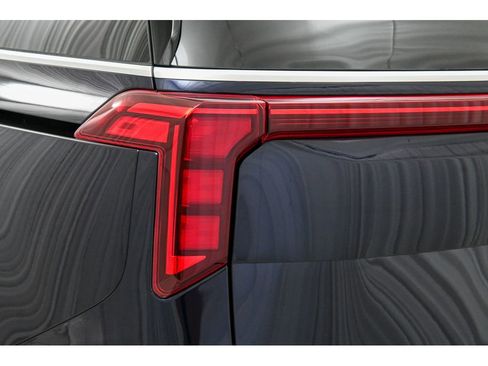 New 2026 Kia Carnival EX FWD image 10