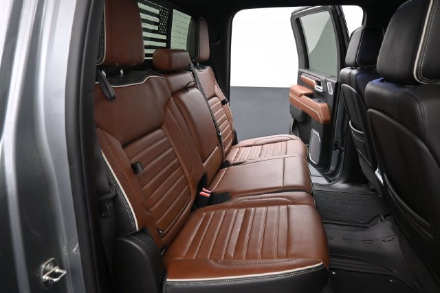 Used 2024 GMC Sierra 2500 Denali Ultimate w/ Max Trailering Package AWD/4WD image 25