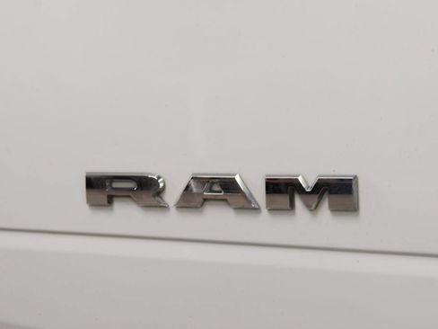Used 2024 RAM 3500 SLT w/ Quick Order Package 2YG SLT AWD/4WD image 10