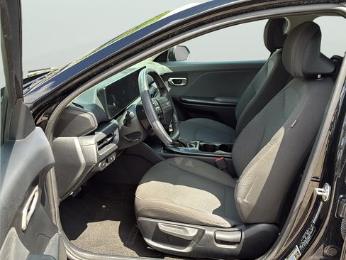 Used 2025 Kia K4 FWD image 13