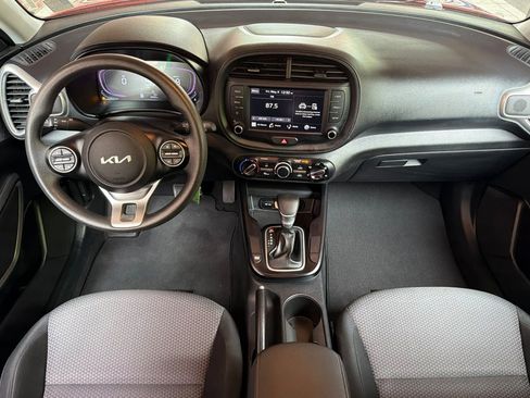 Used 2024 Kia Soul LX w/ Option Group 015 FWD image 18