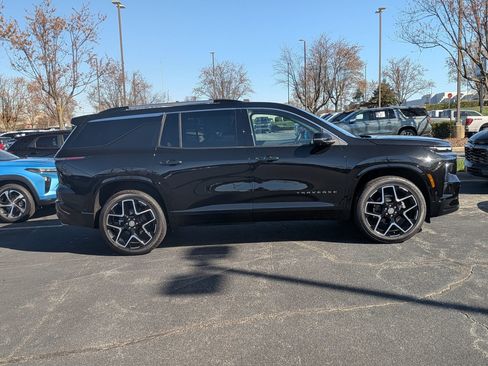 New 2026 Chevrolet Traverse High Country FWD image 9