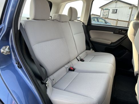 Used 2018 Subaru Forester 2.5i w/ Alloy Wheel Package AWD/4WD image 11