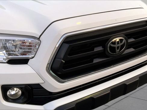Used 2023 Toyota Tacoma SR5 RWD image 29