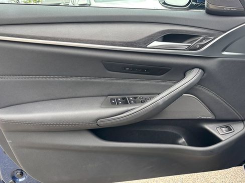 Used 2023 BMW 540i w/ Premium Package RWD image 11