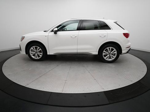 Used 2025 Audi Q3 2.0T Premium w/ Convenience Package image 7