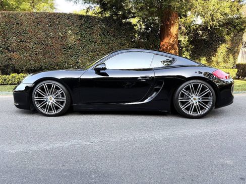 Used 2016 Porsche Cayman RWD image 4