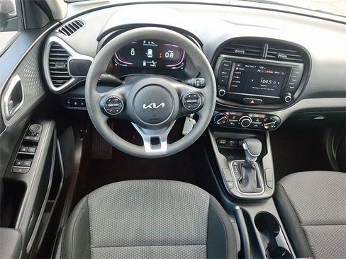 Certified 2023 Kia Soul LX w/ LX Technology Package image 11