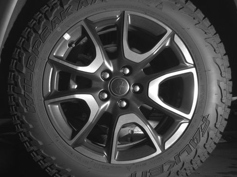 Used 2025 Jeep Compass Trailhawk image 14