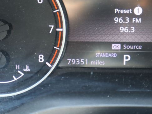 Used 2022 Nissan Rogue SV FWD image 10