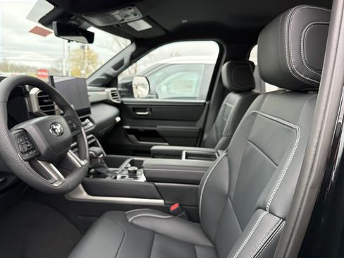 New 2026 Toyota Tundra Limited AWD/4WD image 12