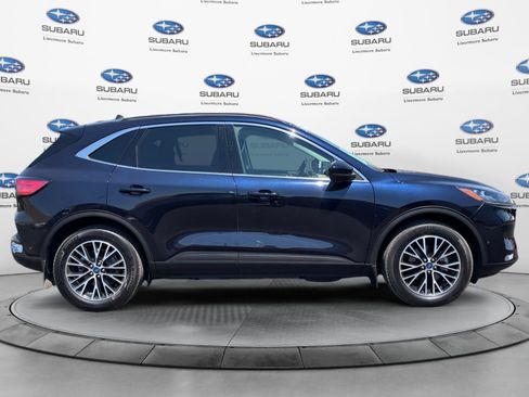 Used 2021 Ford Escape Titanium w/ Titanium Premium Package FWD image 6