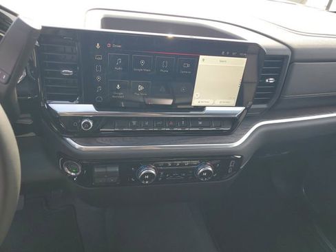 Used 2026 GMC Sierra 2500 SLT image 15