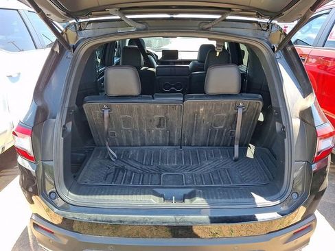 Used 2025 Honda Pilot Black Edition image 25