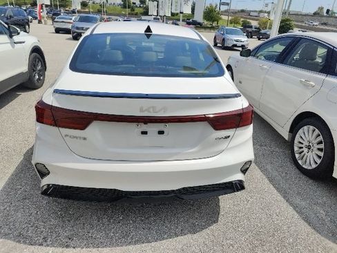 Used 2023 Kia Forte GT-Line w/ GT-Line Technology Package FWD image 9