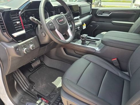 New 2026 GMC Sierra 1500 SLT AWD/4WD image 18