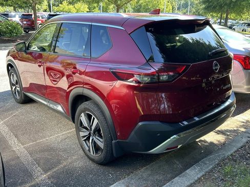 Used 2023 Nissan Rogue Platinum w/ Platinum Premium Package FWD image 2