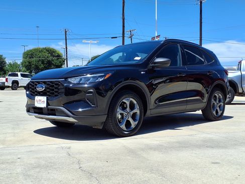 Used 2025 Ford Escape ST-Line AWD/4WD image 1