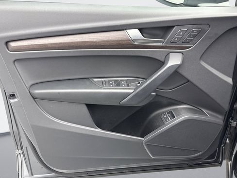 Used 2024 Audi Q5 e Premium image 9