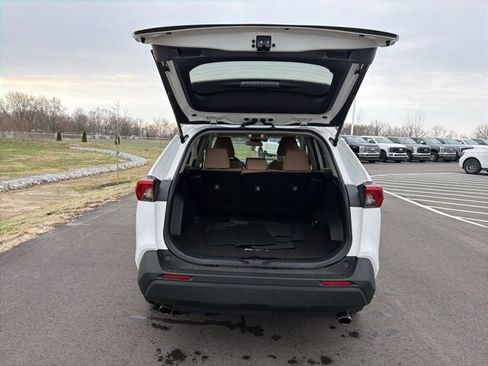 Used 2021 Toyota RAV4 XLE w/ XLE Grade Weather Package image 10