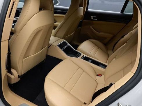 Certified 2023 Porsche Panamera 4S AWD/4WD image 15