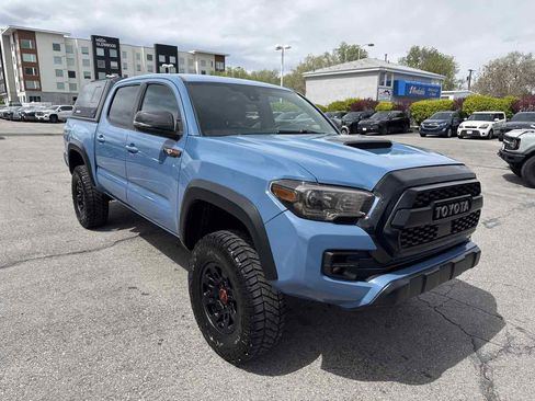 Used 2018 Toyota Tacoma TRD Pro AWD/4WD image 4