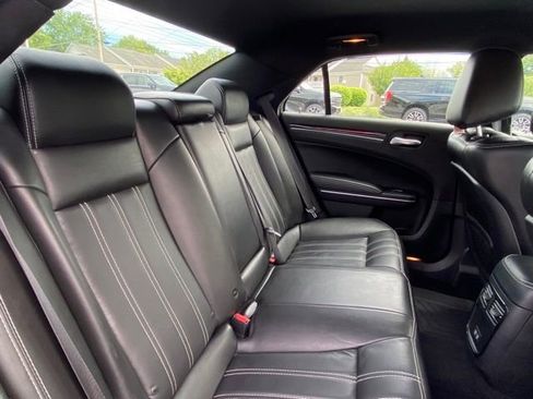 Used 2019 Chrysler 300 S RWD image 22