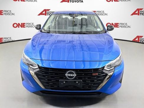 Used 2025 Nissan Sentra SR FWD image 2