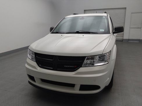 Used 2020 Dodge Journey SE w/ SE Popular Equipment Group image 15