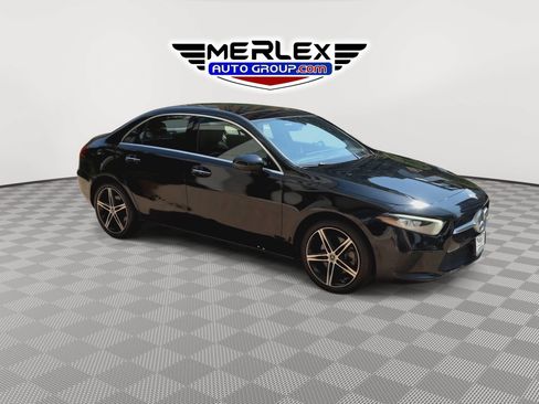 Used 2021 Mercedes-Benz A 220 4MATIC image 2