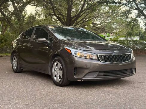 Used 2018 Kia Forte LX FWD image 3