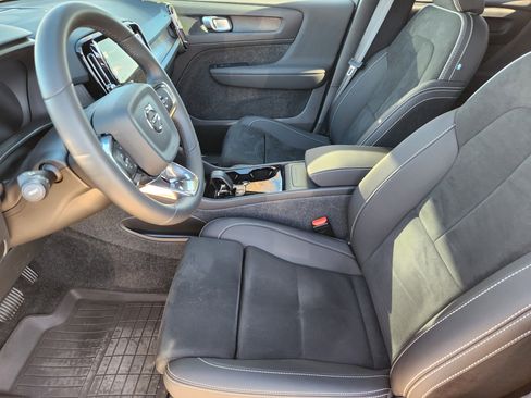 Used 2024 Volvo XC40 Recharge Plus w/ Protection Package Premier image 16