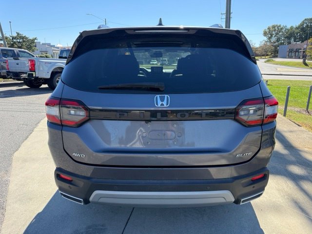 Used 2023 Honda Pilot Elite image 8