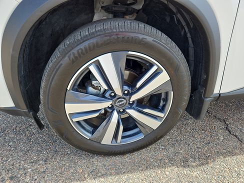 Used 2023 Nissan Rogue SL w/ SL Premium Package image 24