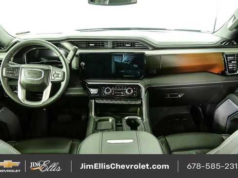 Used 2025 GMC Sierra 2500 Denali image 21