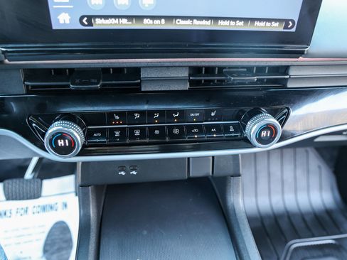 Used 2024 Honda Prologue Touring image 25