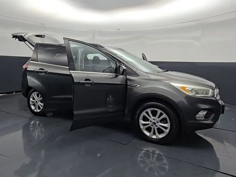 Used 2017 Ford Escape SE w/ SE Leather Comfort Package AWD/4WD image 37