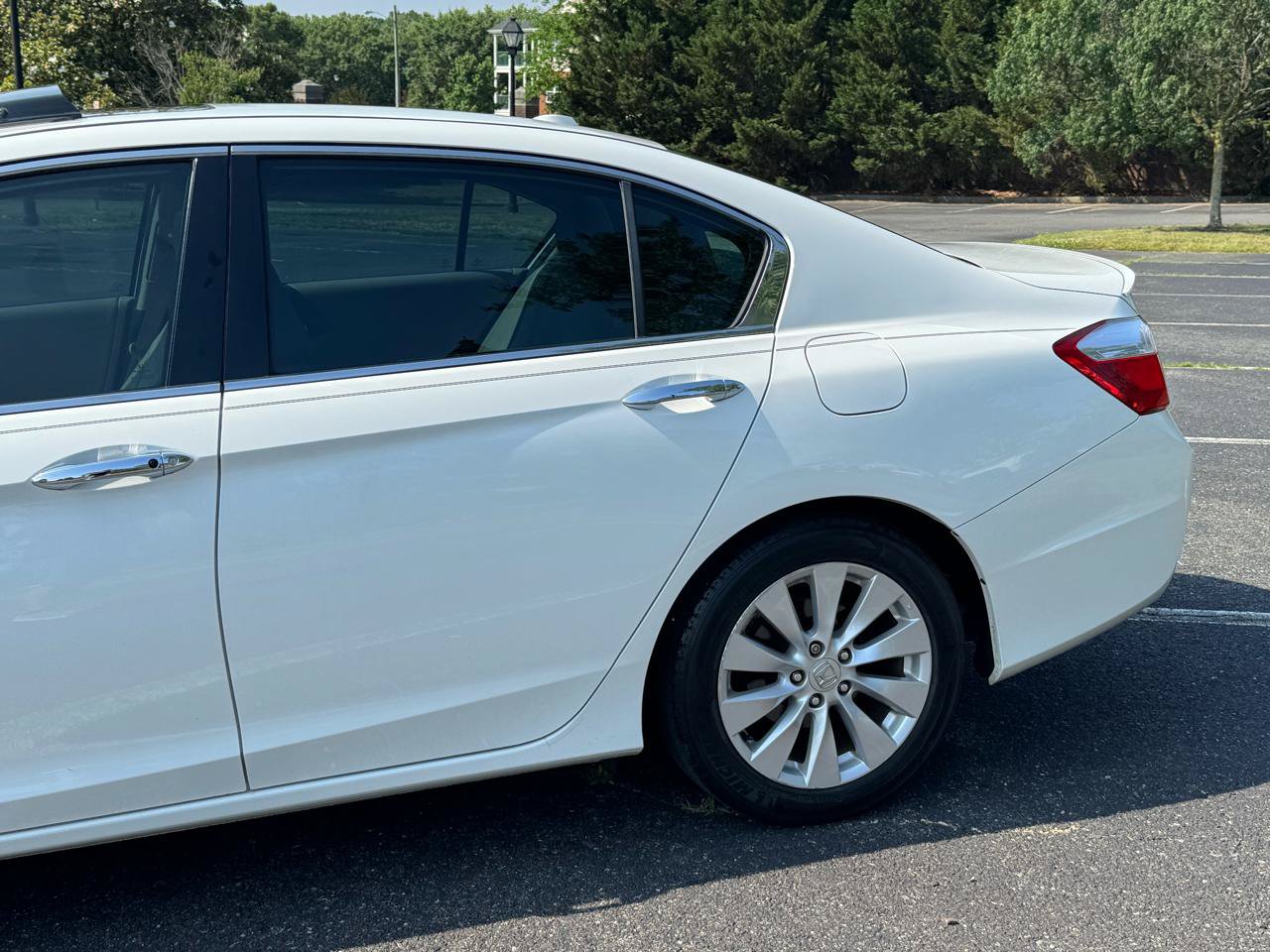 Used 2013 Honda Accord EX-L image 8