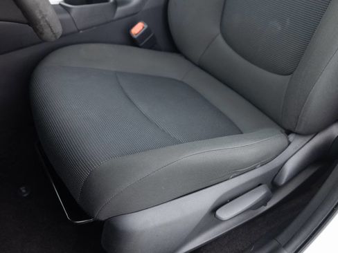 Used 2022 Toyota RAV4 LE FWD image 23