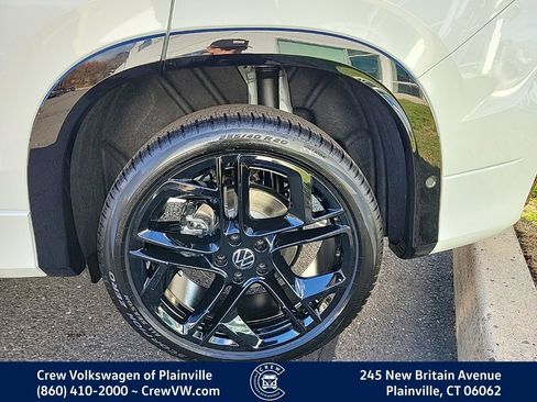 New 2026 Volkswagen Tiguan SE R-Line image 18